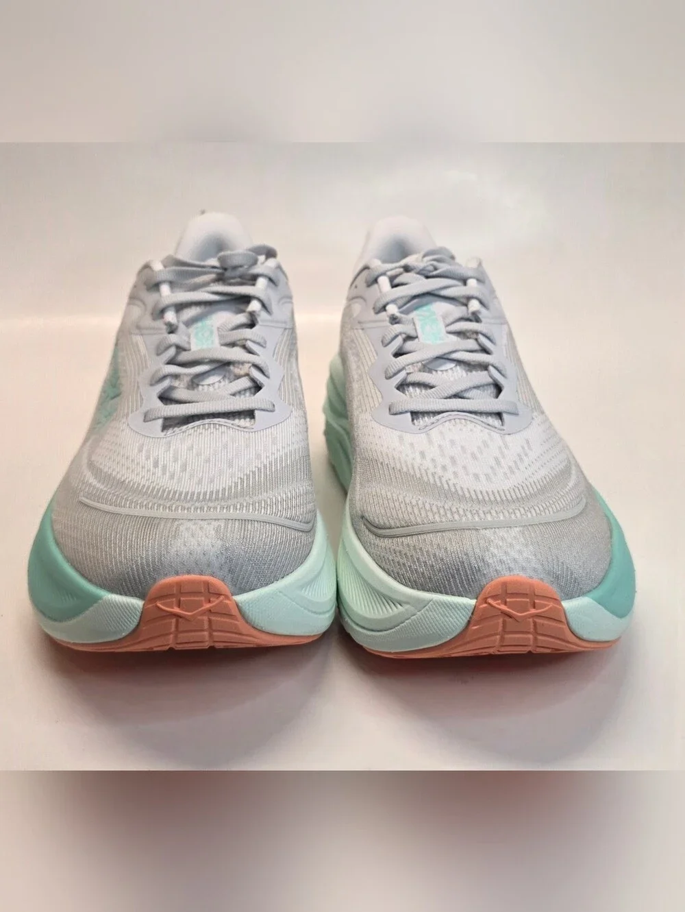 New Hoka One One Skyflow Running Shoes  Cosmic Grey Women’s Size 10B